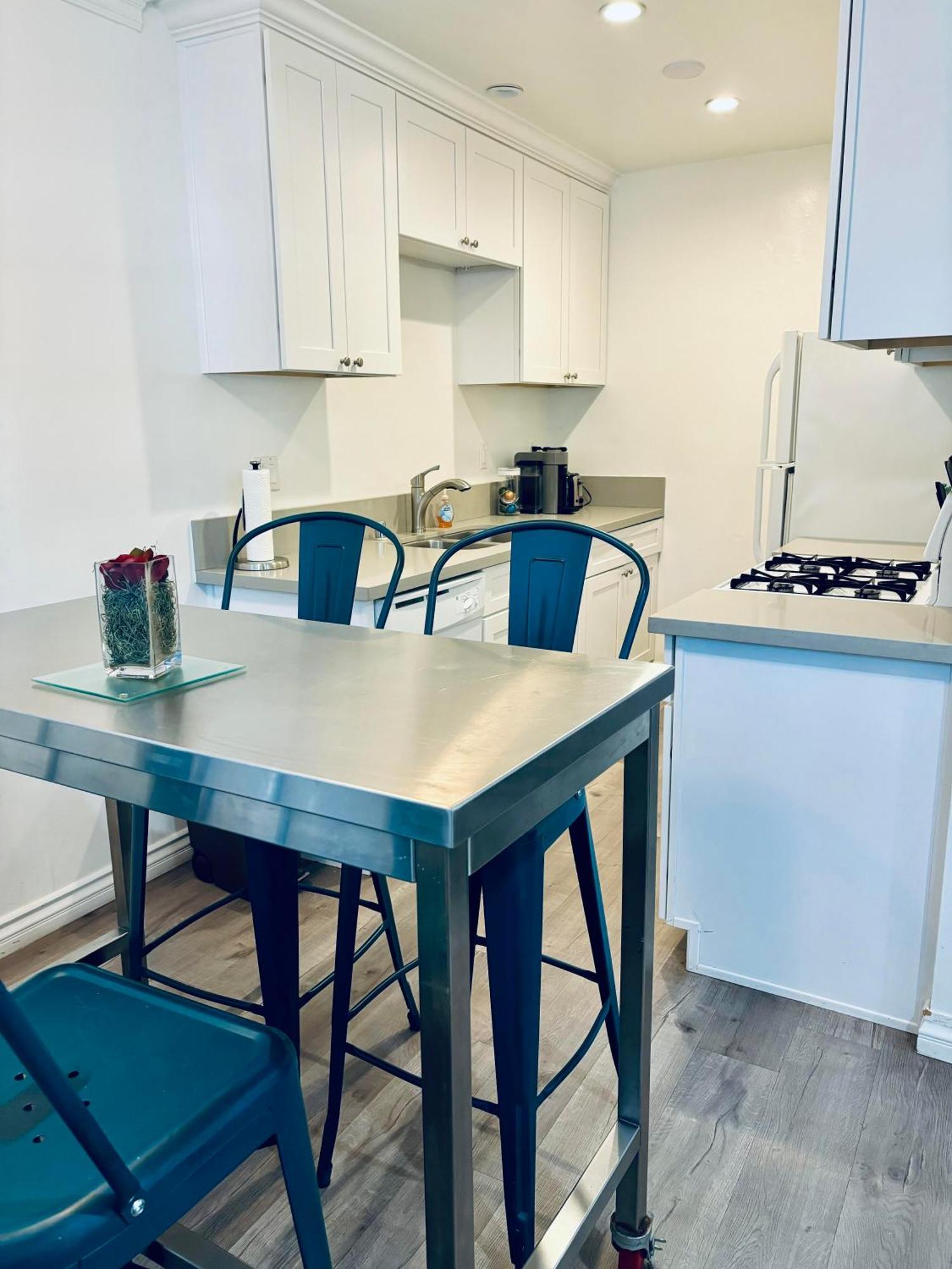 Modern, 1 Bed Condo, Downtown Century Los Ángeles